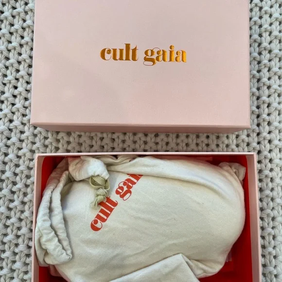 Cult Gaia Tallulah Bean Handbag - Picture 3 of 5